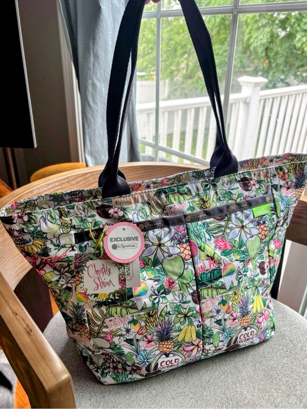 Lesportsac aloha market travelling everygirl tote nwt trolley sleeve Hawaiian